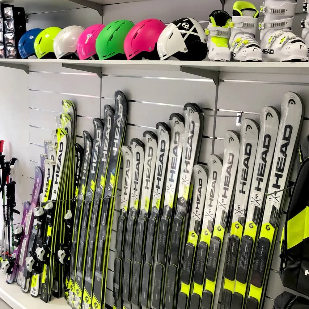 Jak dobrać idealną długość nart dla dziecka? Praktyczne porady dla rodziców