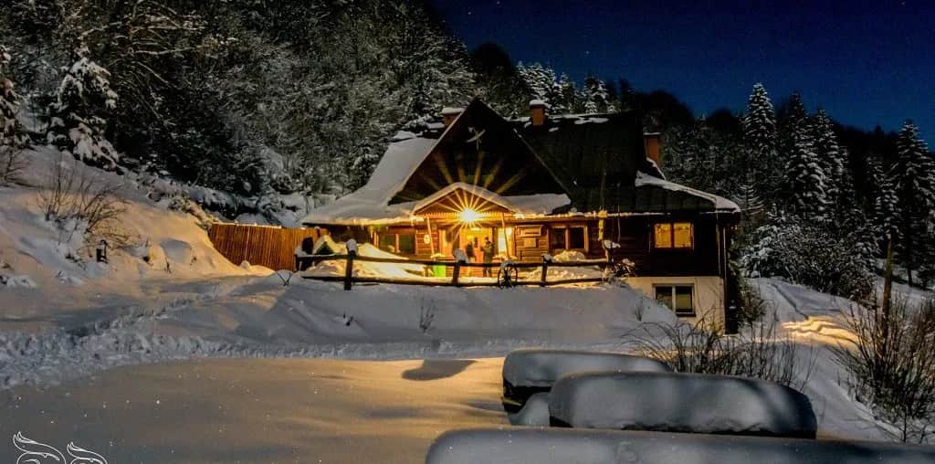 Bacówka pod Bereśnikiem - urokliwy schron w Beskidzie Sądeckim