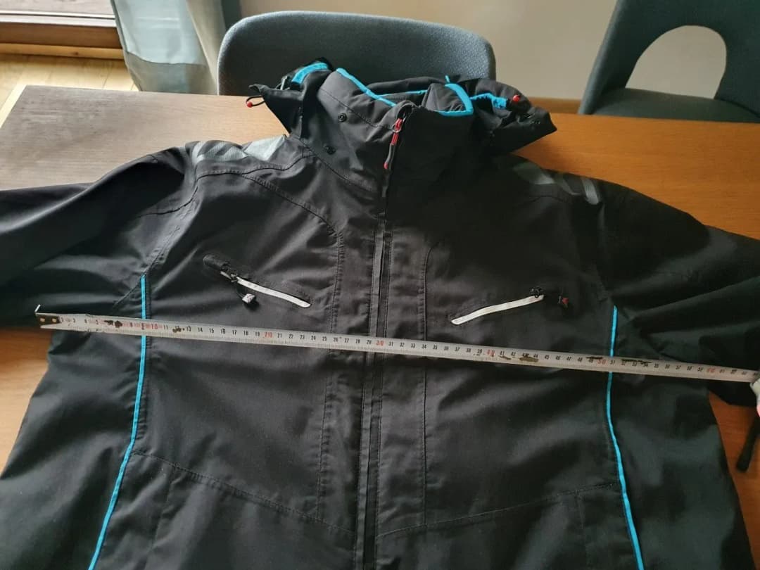 Jak wybrać idealną kurtkę narciarską? Opinie i porady na forum