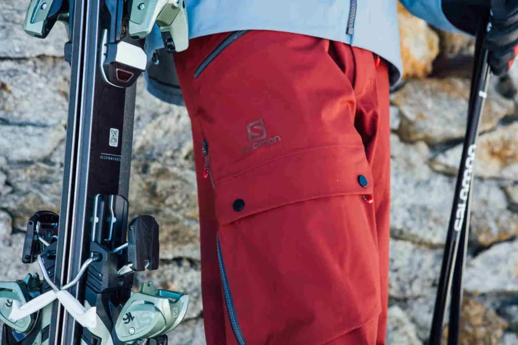 Jak wybrać idealne spodnie narciarskie? Poradnik, który ułatwi Ci zakup