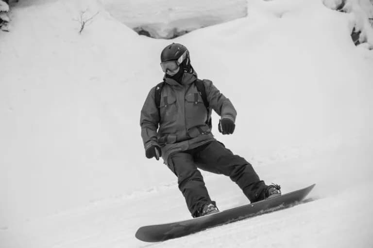 Jak jeździć na snowboardzie: uniknij najczęstszych błędów początkujących