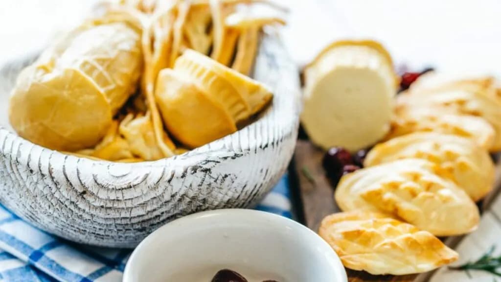 Ile kcal ma oscypek z grilla? Sprawdź, co musisz wiedzieć o kaloriach