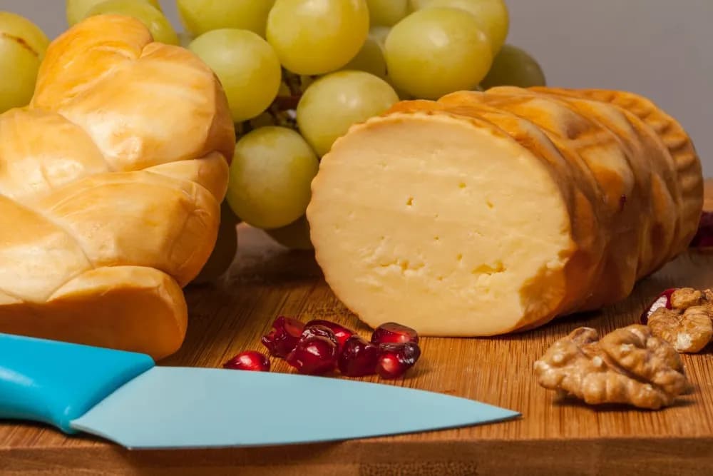 Jak zrobić oscypek z twarogu - proste przepisy i smaki, które zaskoczą