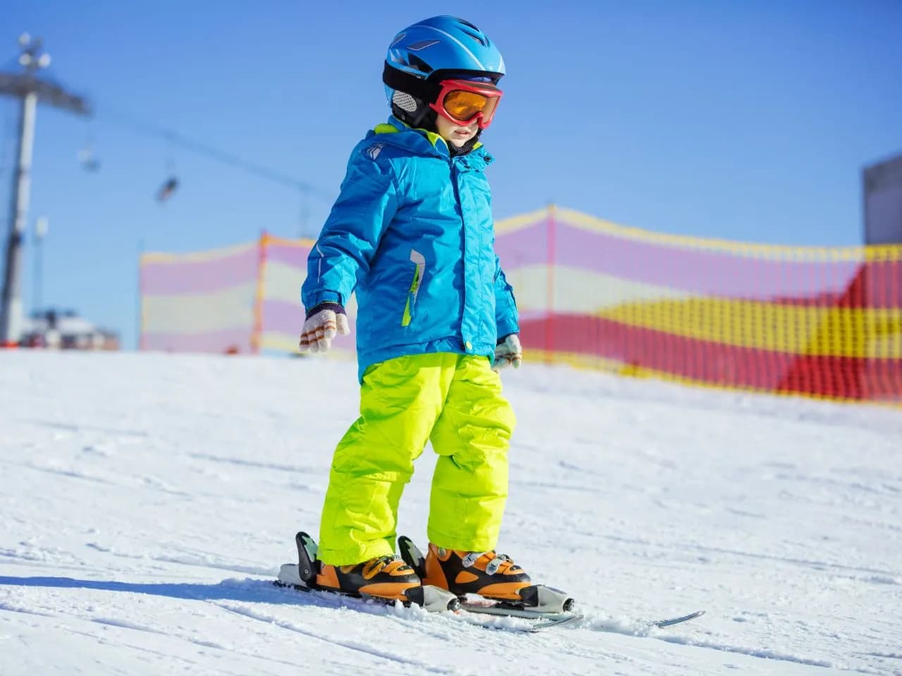 Małe narty na buty – jak wybrać idealne dla dzieci i małych stóp?